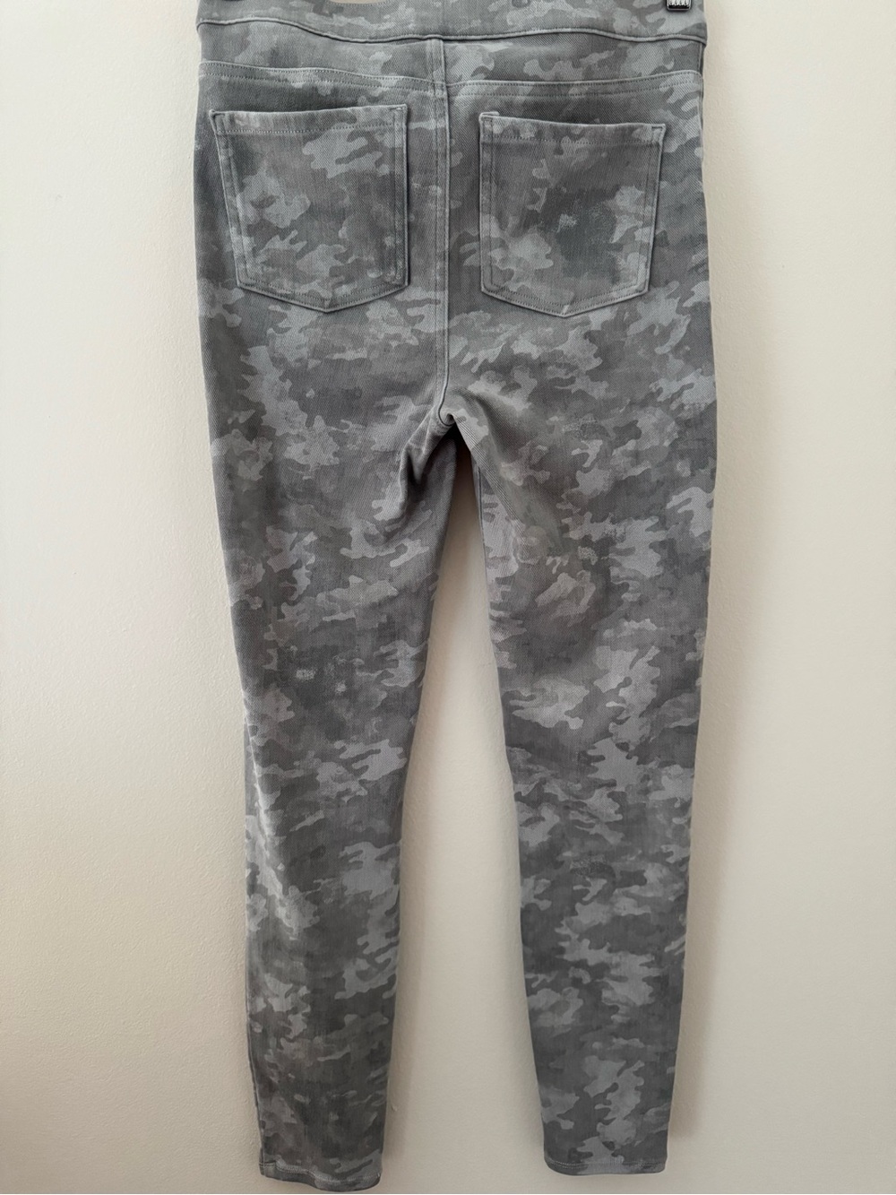 SPANX Jean-ish Leggings Gray Camo • Size M Soft Cotton Blend - Picture 5 of 10